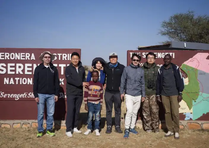 Grande migration et safari de traversée de la rivière Masai Mara - Parc national du Serengeti - Photo du jour