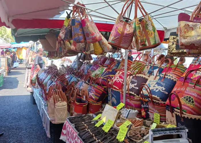 Authentischer Aufenthalt auf La Réunion - Der Westen – Markt, Lagune und Freiheit - Tagesfoto