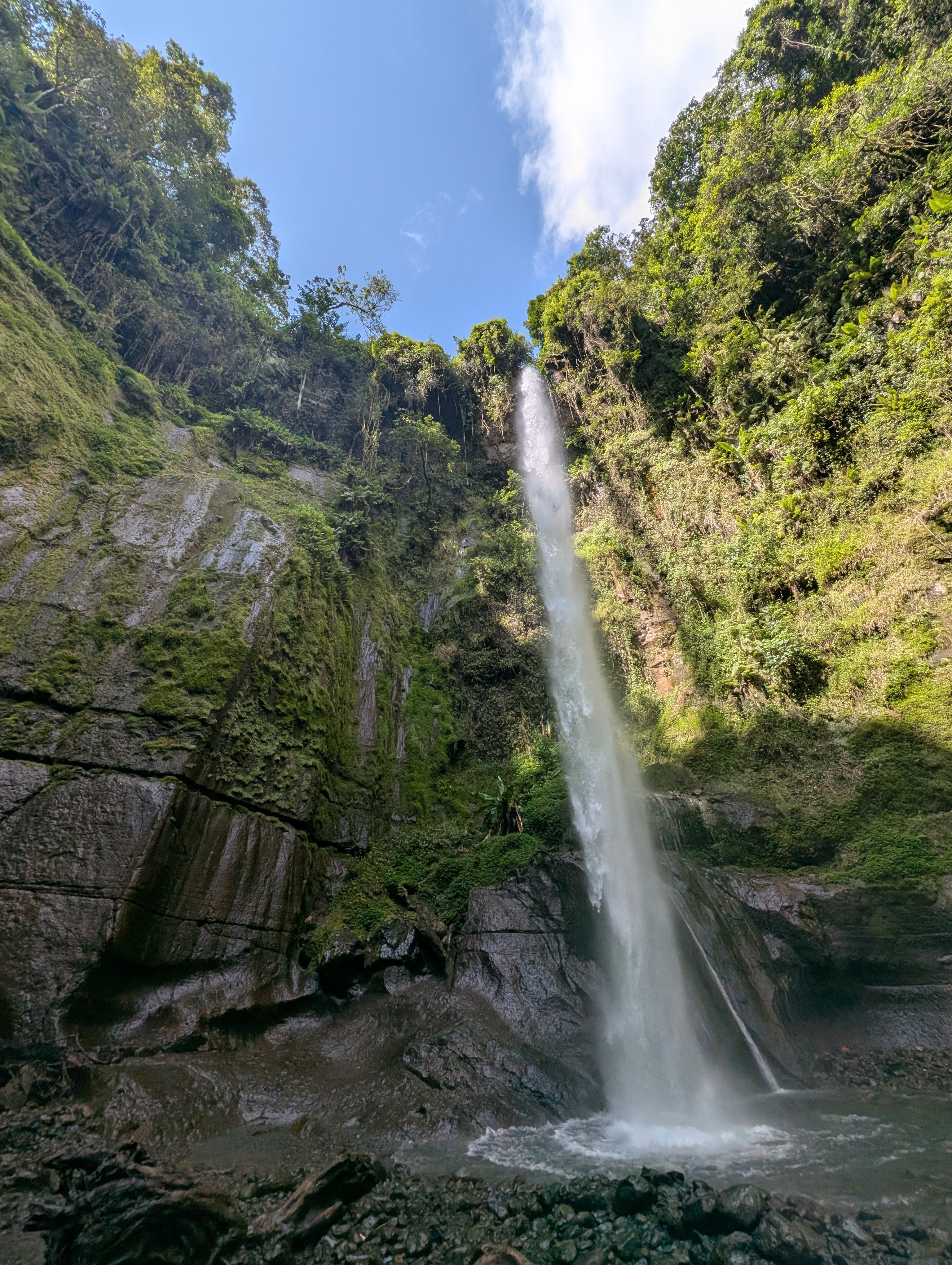 La Tanzanie autrement : safari et expériences locales - Cascade de Napuru - Photo du jour