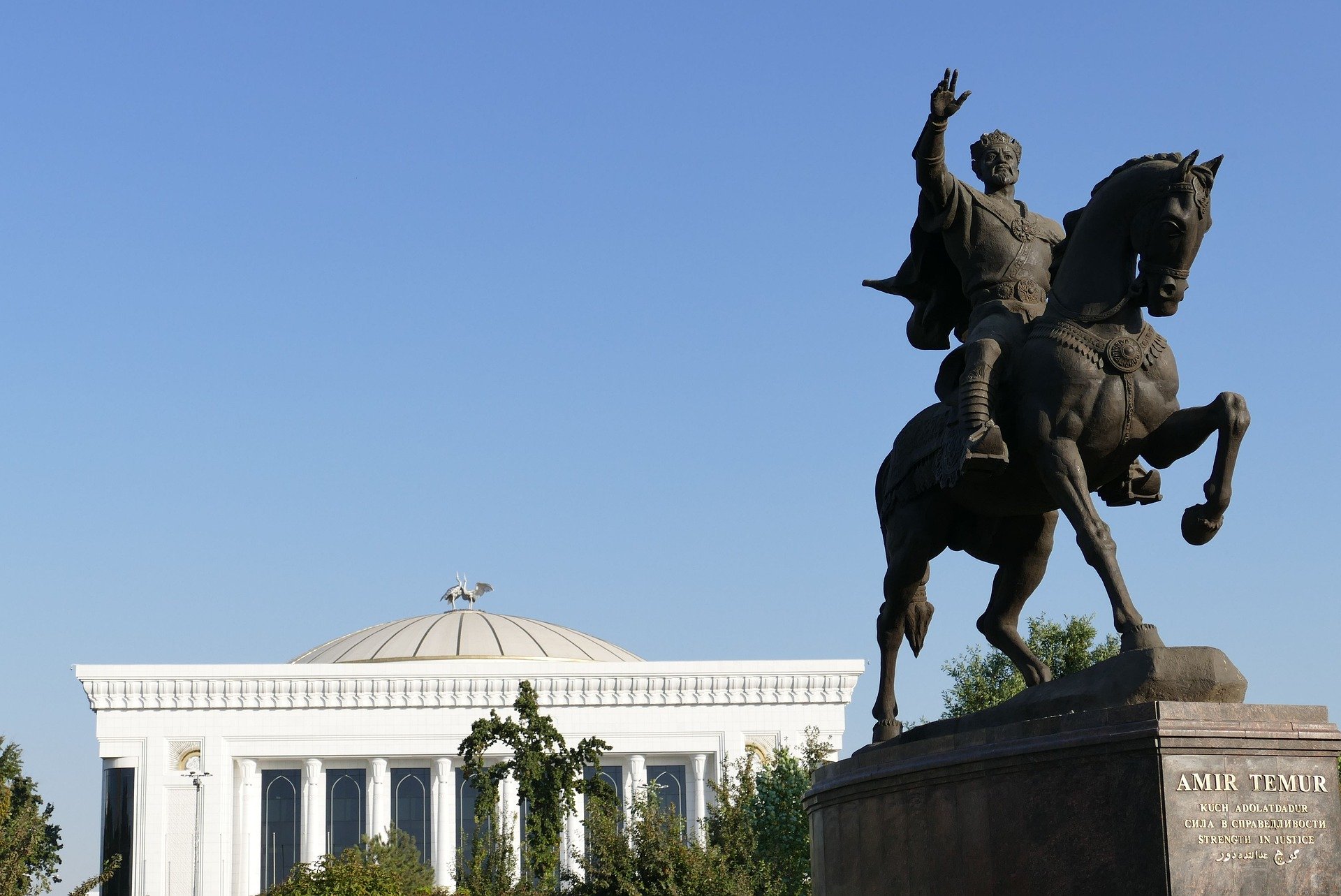 Authentic immersion on the Silk Road in 15 days. - Europe - Tashkent - Europe  - Tashkent