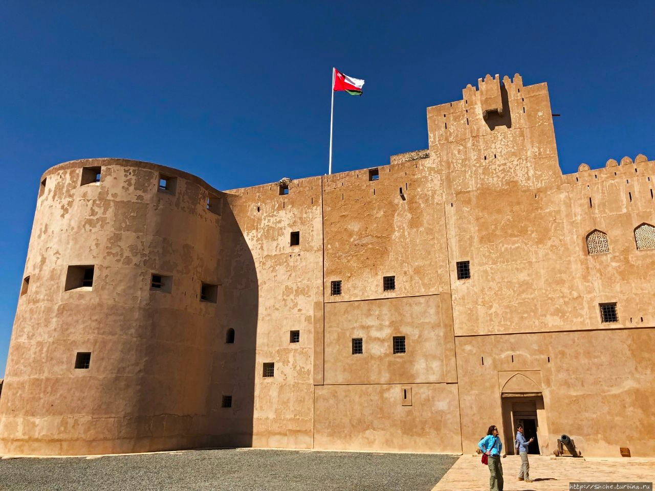 Esploratore dell'Oman in 6 giorni: Dalle sabbie del deserto alle vette montuose - Tour di Nizwa – Castello di Jabrin – Misfat Al Abryeen – Avventura a Jabal Shams 🏰🌄🏜️ - Foto del giorno