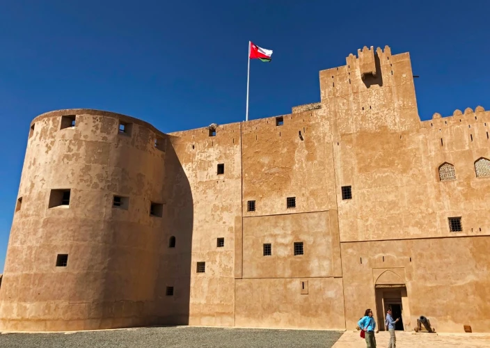6-daagse Oman Explorer: Van woestijnzand tot bergtoppen - Nizwa Tour – Jabrin Kasteel – Misfat Al Abryeen – Jabal Shams Avontuur 🏰🌄🏜️ - Foto van de dag