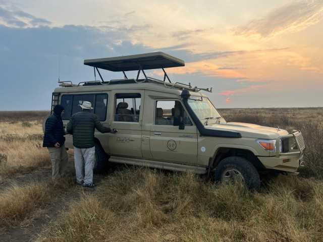 Safari di gruppo di 5 giorni Echoes of Serengeti di livello medio