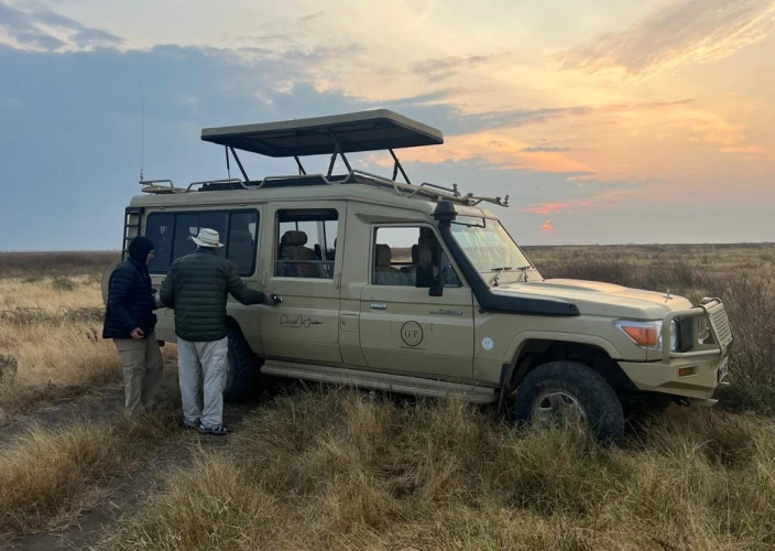 5-tägige Echoes of Serengeti Gruppen-Mittelklasse-Safari - Ngorongoro-Krater - Ngorongoro-Krater - Tagesfoto