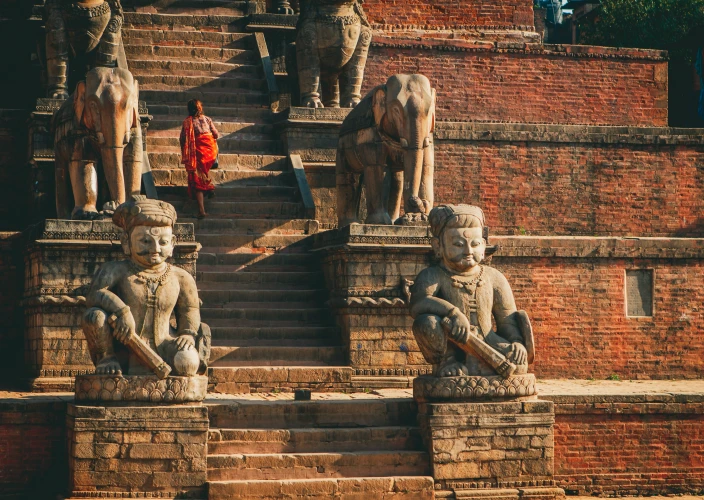 Faces of Nepal - Legacy of Bhaktapur’s craftsmanship: Meet with artists - stairs