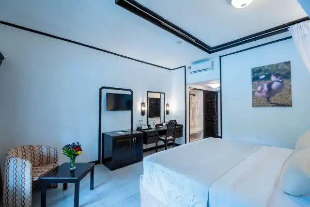 Kenya Swahili Heritage, Mombasa and Amboseli Safari