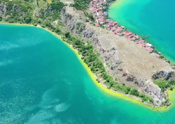 Au cœur du pays des aigles – un voyage entre histoire et nature - Jour 3 – Sur les rives du lac Ohrid : immersion dans un village de pêcheurs chargé d’histoire. - Photo du jour