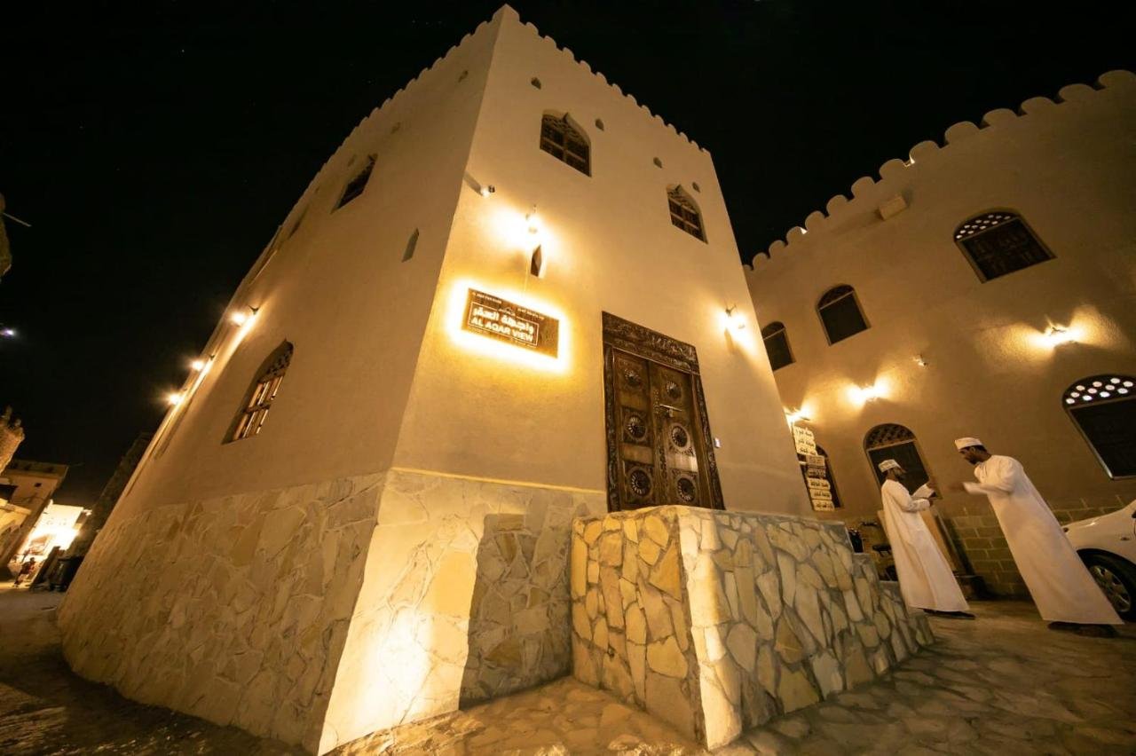 Fuga in Oman - Avventura tra le maestose montagne, il deserto e il mare dell'Oman - MUSCAT - BARKA - FORTE DI NAKHAL (Sosta fotografica) - SORGENTE TERMALI - WADI BANI AWF (fuoristrada) – NIZWA - Foto del giorno