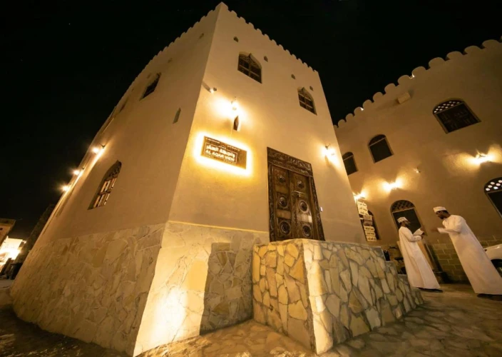 Escape para Omã - Aventurar-se pelas Majestosas Montanhas, Deserto e Mar de Omã - MUSCAT - BARKA - FORTE DE NAKHAL (parada para fotos) - FONTE TERMAL - WADI BANI AWF (off-road) – NIZWA - Foto do dia