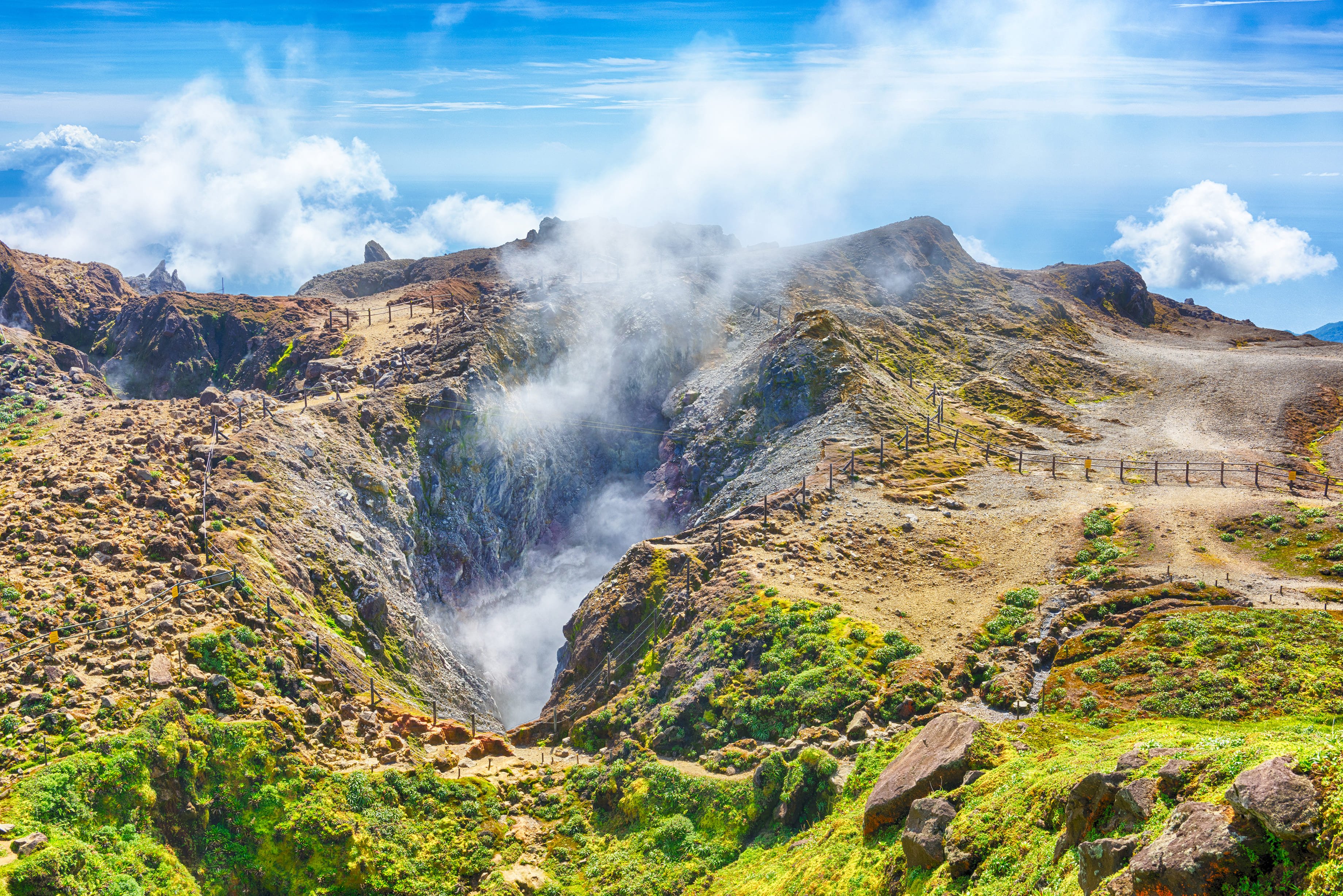 Aventuras - Lado Natural - Senderismo al volcán - Randonnée pédestre au volcan