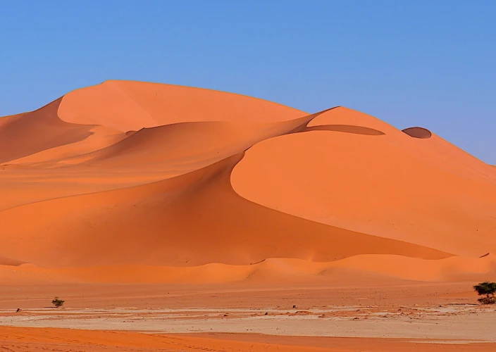 Immersion en Tadrart Rouge - La belle dune de Tin Merzouga, les horizons lointains. - Photo du jour
