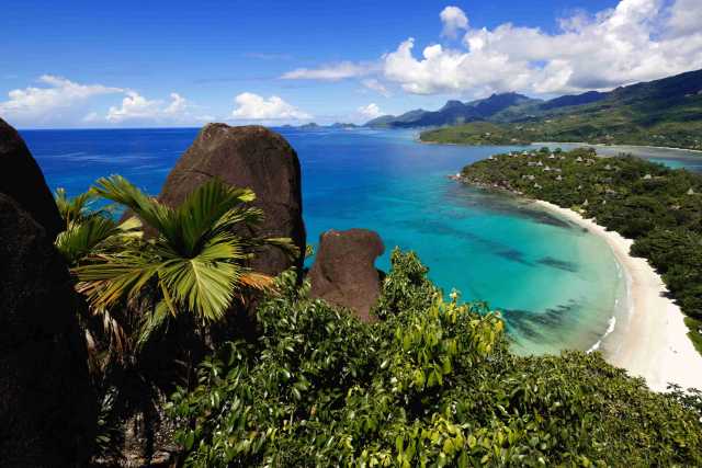 Tre isole di lusso, 8 giorni - 7 notti