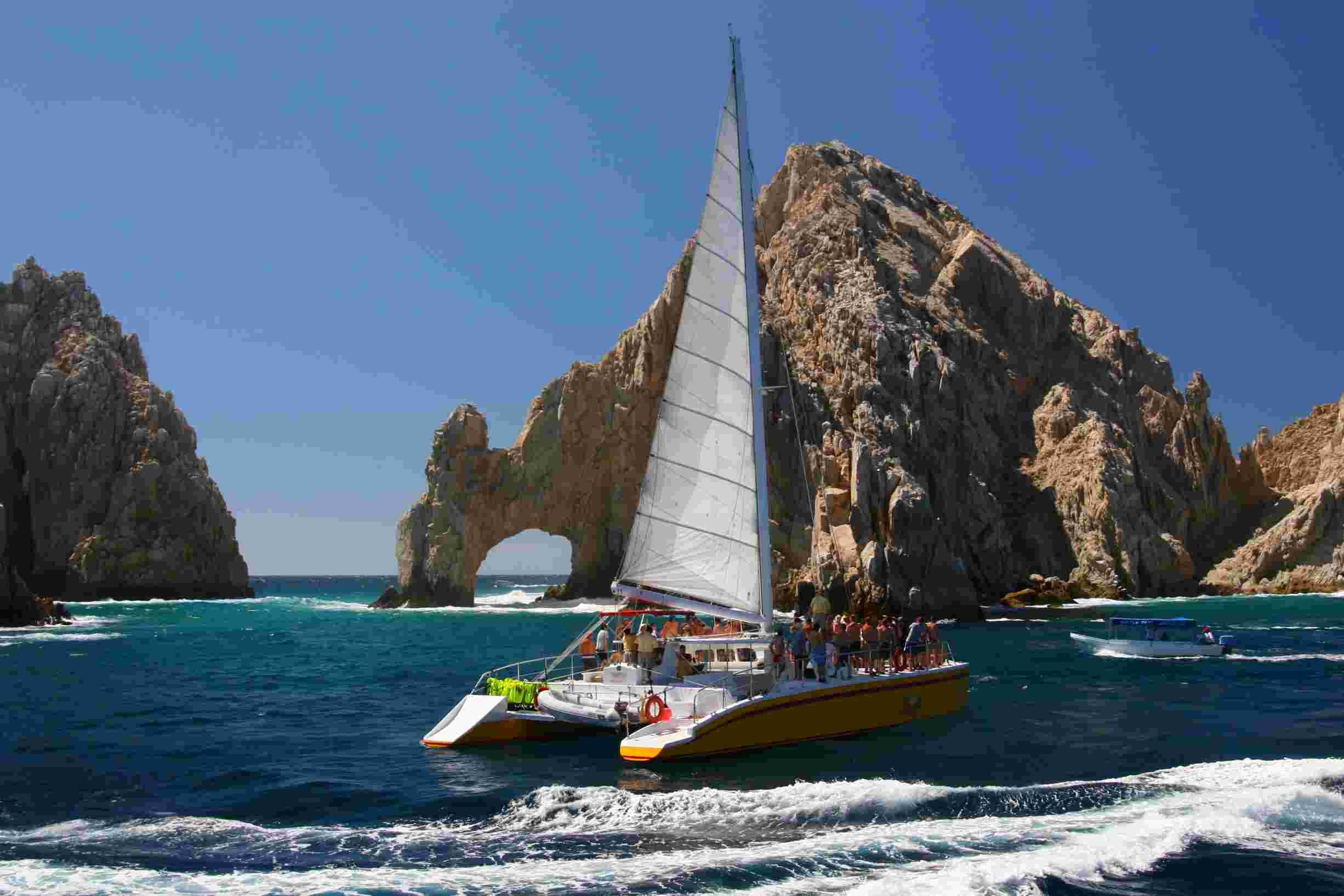 Sea and thrills weekend in Catalonia - Discovering the Catalan beaches by catamaran - Découverte des plages Catalanes en catamaran