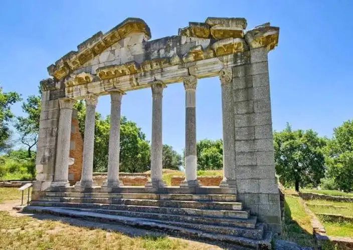 Self Drive: Albania da nord a sud - Berat - Parco Archeologico di Apollonia - Gjirokaster - Foto del giorno