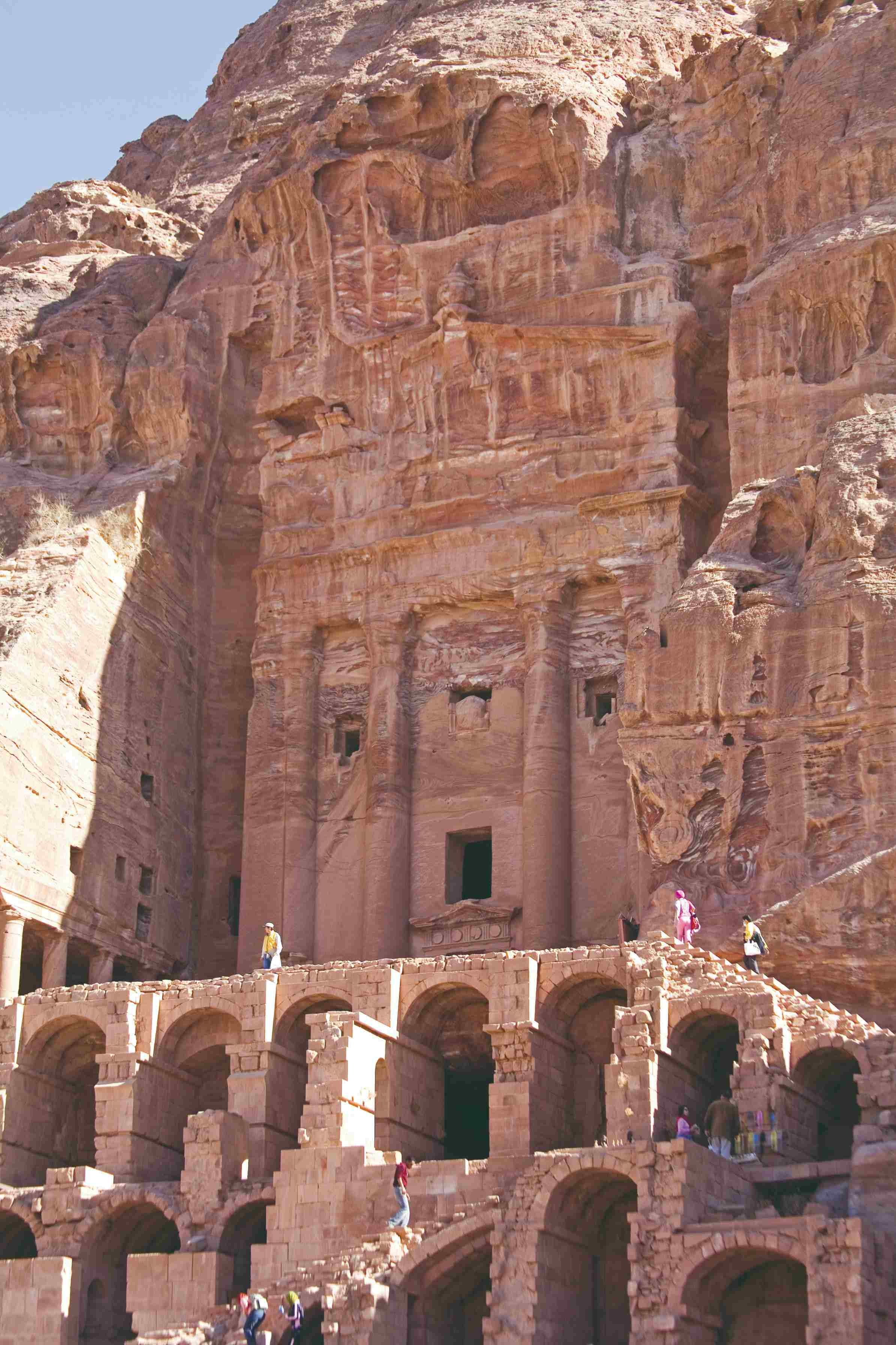 Van de rode woestijn tot het rozenrode Petra - Little Petra : Siq al-Barid - Klooster El Deir - Qasr el-Bint - Slangenmonument - Little Petra : Siq al Barid - Monastère El Deir - Qsar el Bint - Snake Monument