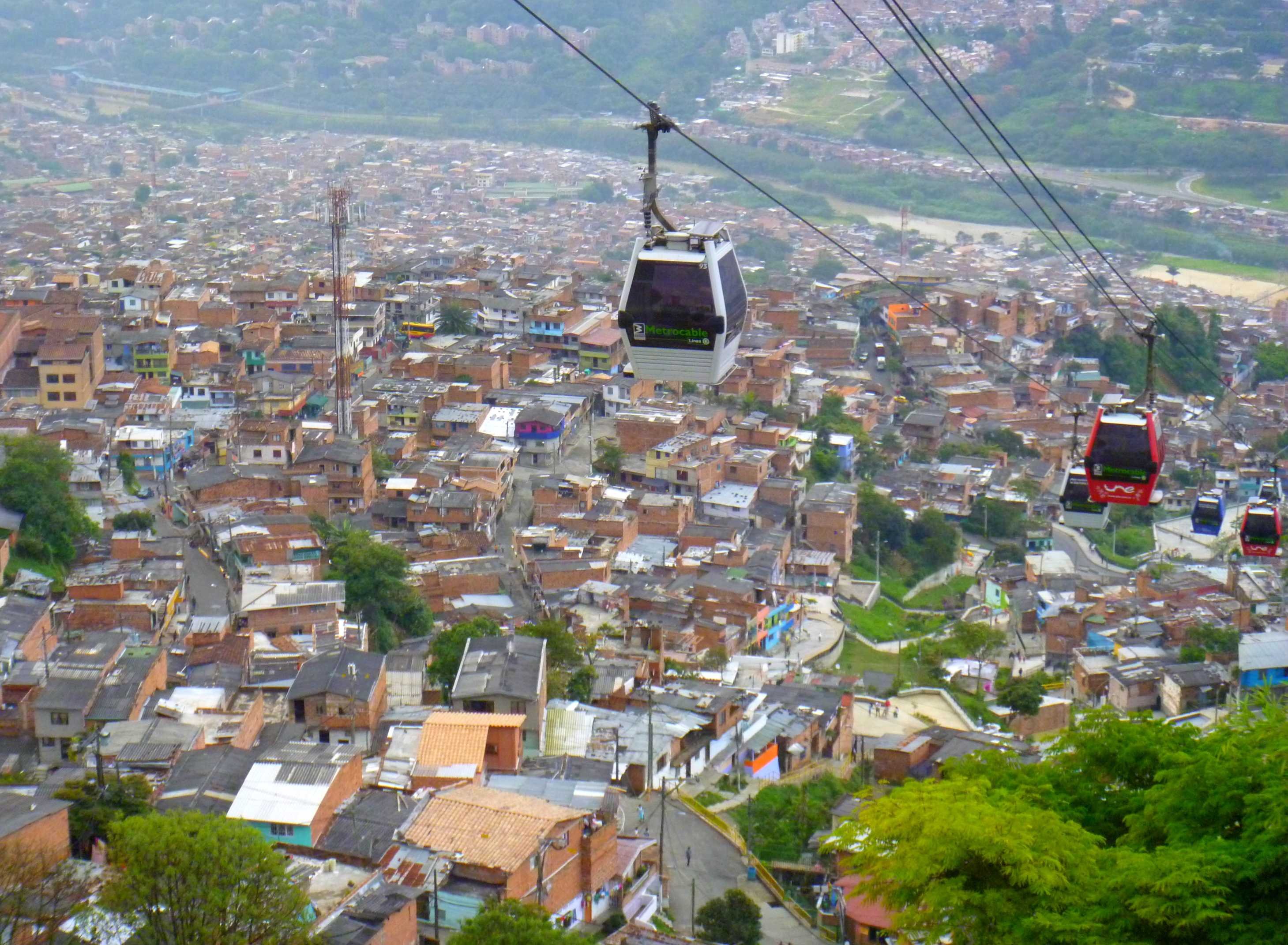Ontdekking van de Colombiaanse wortels - 21 dagen - Richting Medellín, stad van de eeuwige lente. - Direction Medellín, ville du printemps éternel