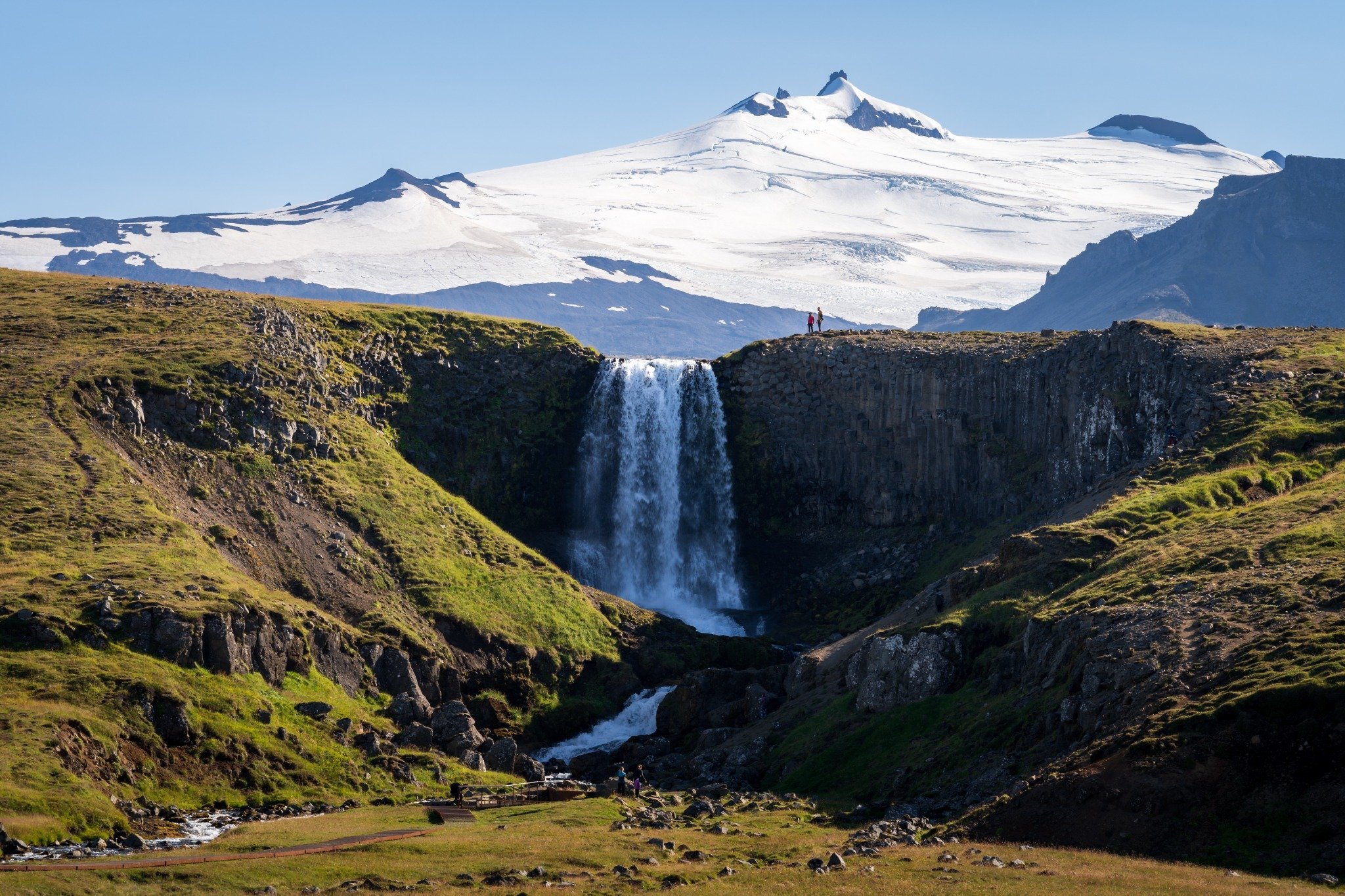 Voyage au centre de la Terre : Excursion d'une journée à Snæfellsnes et à la grotte de lave - Cascade de Svöðufoss - Photo du jour