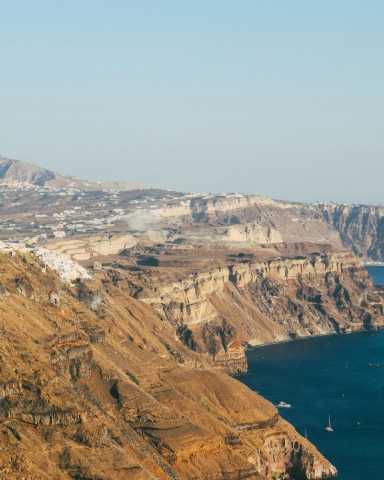Tra vulcano e natura : Santorini & Naxos altrimenti