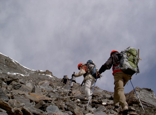 Caminhada a pé no país dos nômades