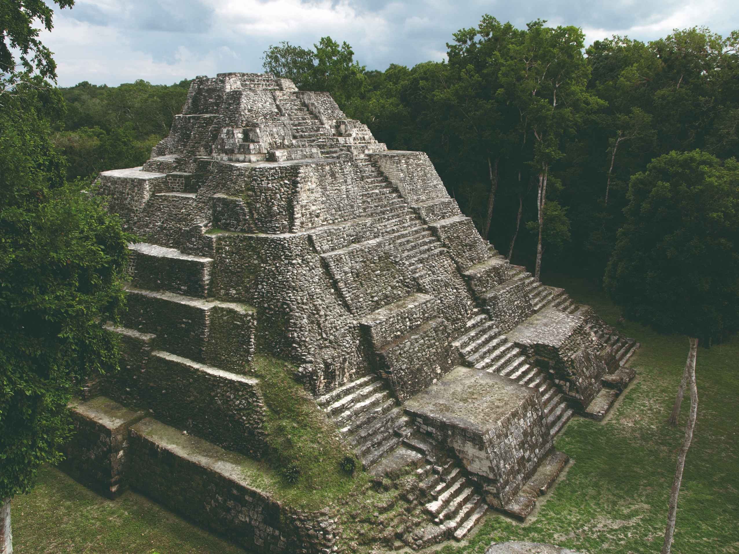 Guatemala, cœur du monde maya - Découverte de Yaxha - Découverte de Yaxha