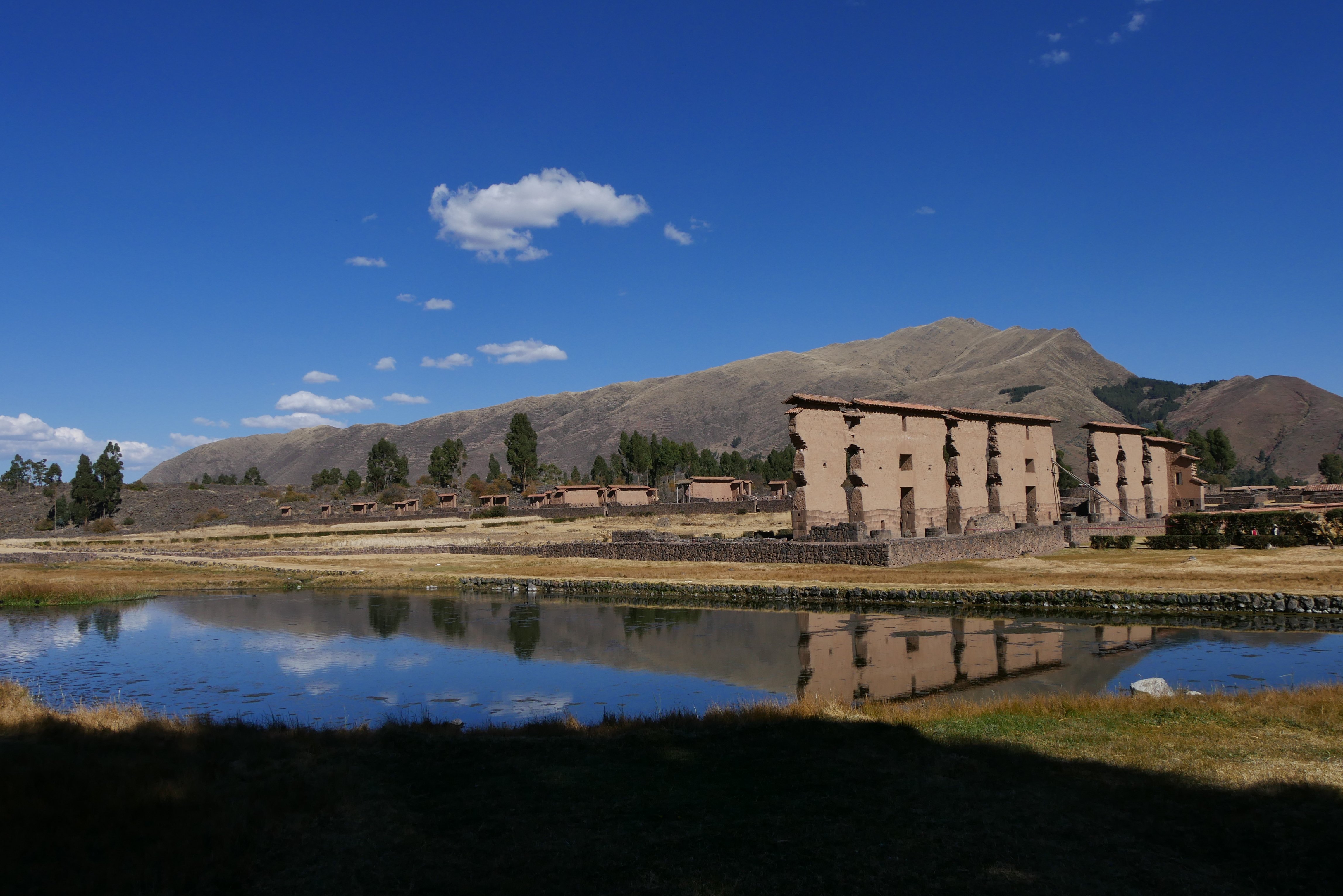 Nos trilhos do sul do Peru - Raqchi – Igrejas barrocas – Vale Sul de Cusco - Foto do dia