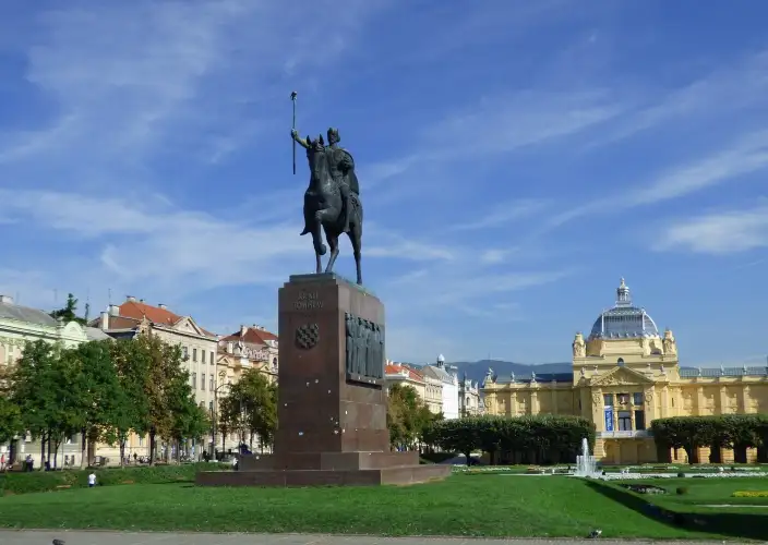 Viver a Croácia - Chegada ao aeroporto de Zagreb - pernoite em Zagreb. - Zagreb 1