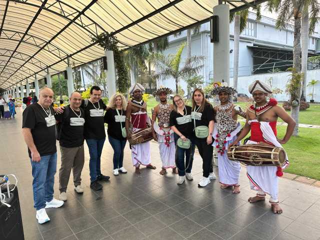 Tour Familiar Privado Kosher de 15 Dias no Sri Lanka: Natureza, Safari