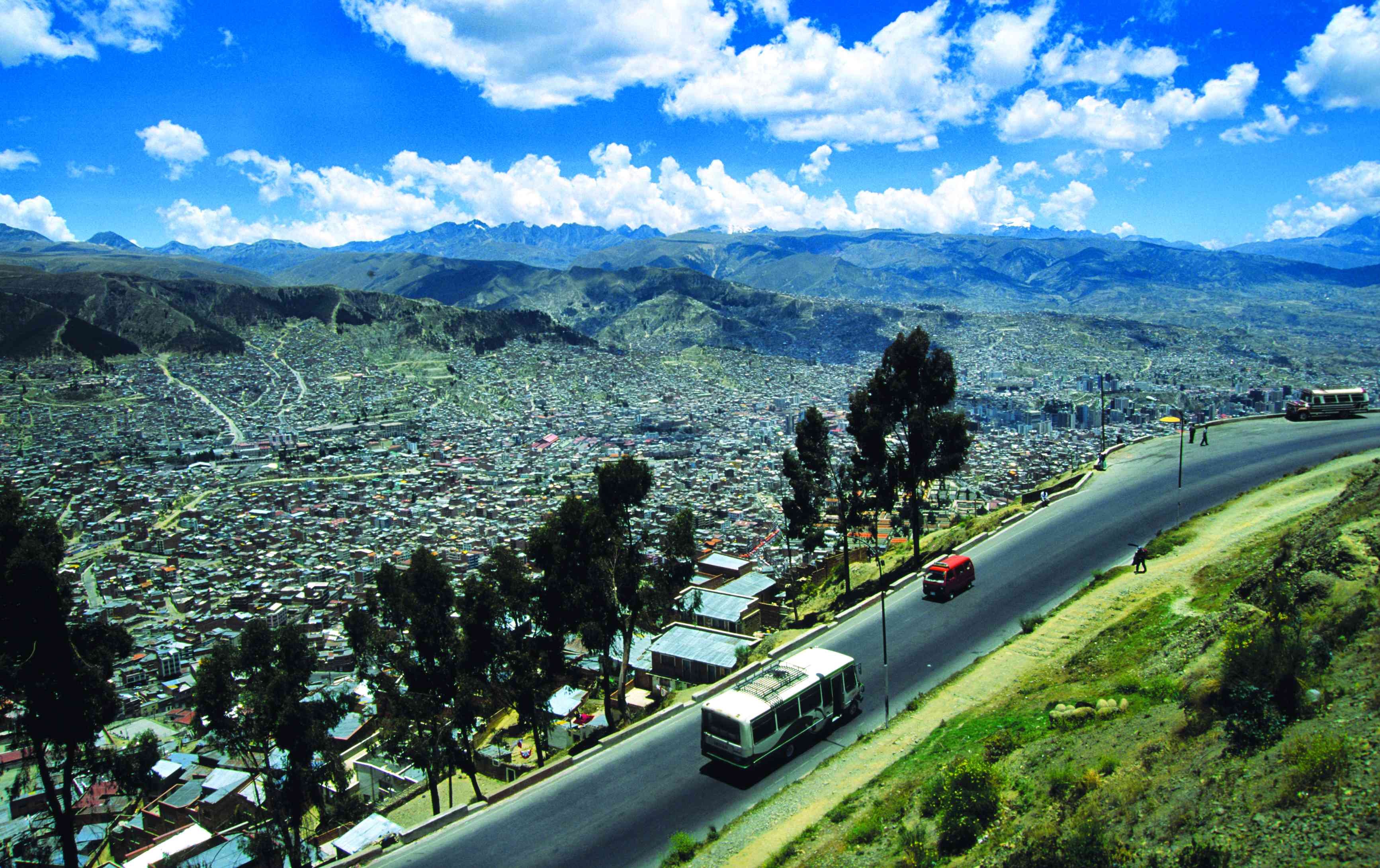 The great open spaces in Bolivia - La Paz - Airport for the return flight - La Paz - Aéroport pour le vol retour