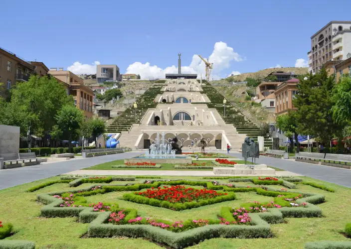 Armenia en 9 días / 8 noches - Recorrido por la ciudad de Ereván / Museo de Historia / Tsitsernakaberd - Foto del día