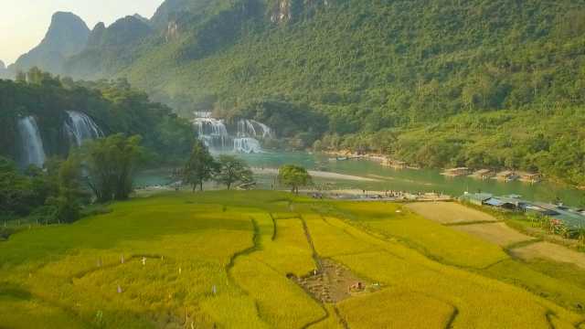 Viaggio in moto in Vietnam in 15 giorni: 1 568 km su Royal Enfield Himalayan o Scram 411 cc.