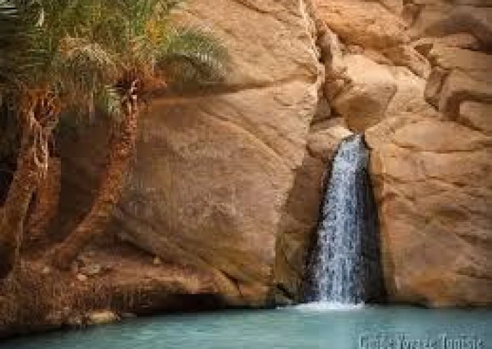 3 jours entre dunes, ksour et oasis : voyage du littoral de Djerba au grand sud tunisien. - Tozeur – Oasis de montagne – Ong Jmel – Matmata – Médenine – Djerba - Tozeur