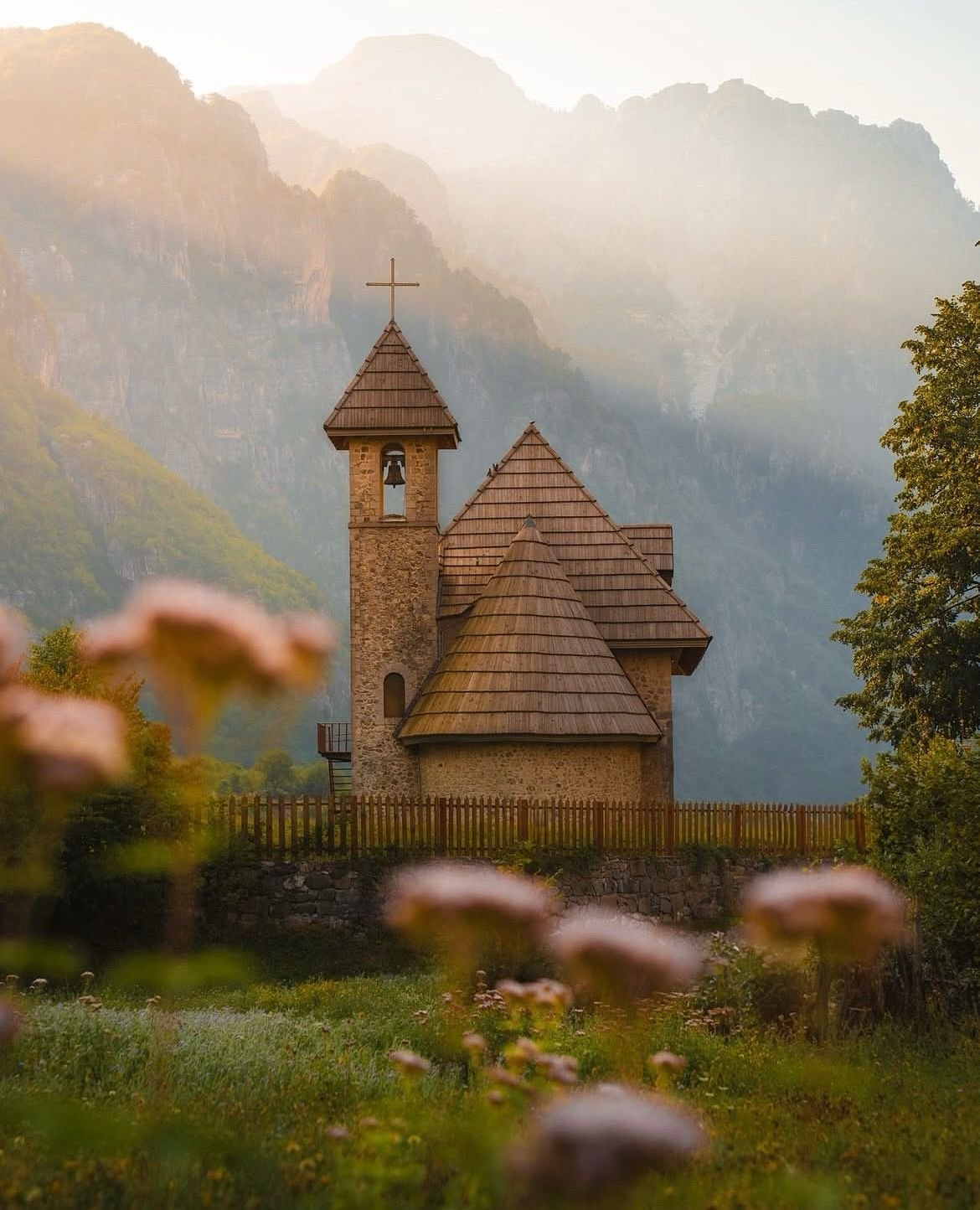 Albânia com todos os sentidos, uma viagem única para todos - Parque Nacional de Theth e natureza alpina - Foto do dia