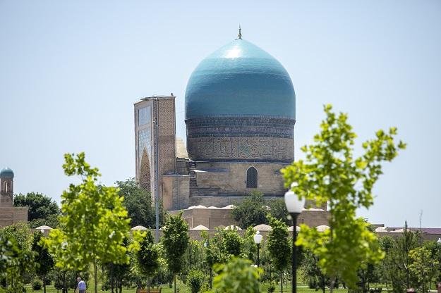 Parada no cruzamento na Rota da Seda - Samarkand - Samarkand