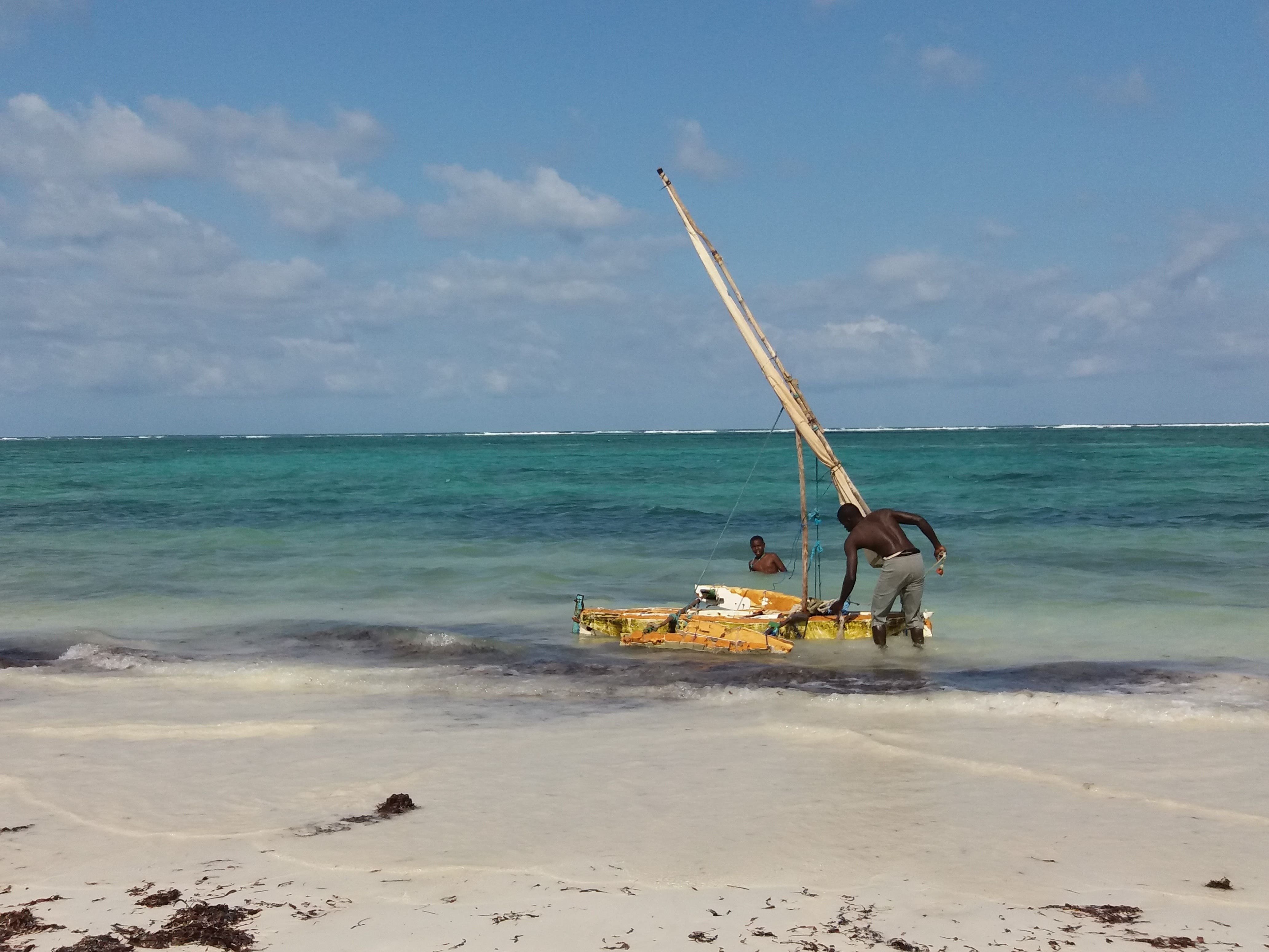 Magic of Kenya with the family - Tsavo West - Diani Beach (4h30 by road, excluding stops) - Tsavo Ouest - Diani Beach (4h30 de route hors pauses)