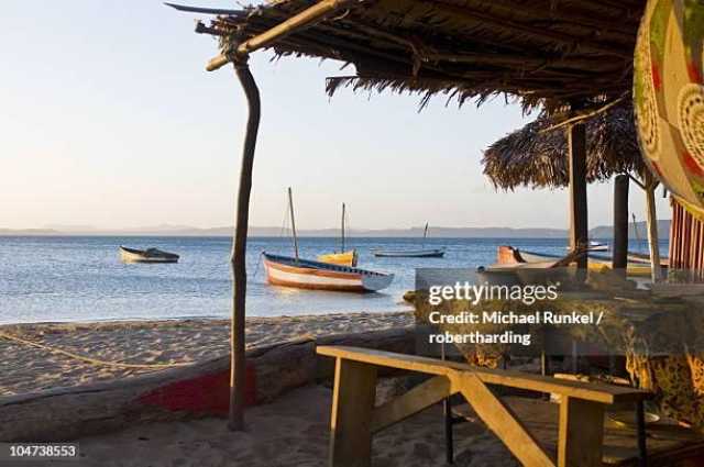MADAGÁSCAR ENTRE O NORTE E O SUL: UMA VIAGEM FORA DO COMUM
