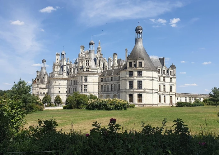 Royal Getaway in the Loire Valley - Chambord: a masterpiece of the Renaissance, between mystery and innovation - Photo of the day