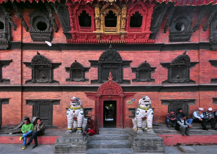 Faces of Nepal - Back to the capital city. - Photo of the day