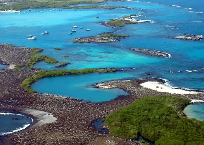 Galápagos Multisport-Abenteuer - Islotes Tintoreras – geteilter Service: Schnellboot bis nach Puerto Ayora - Tagesfoto