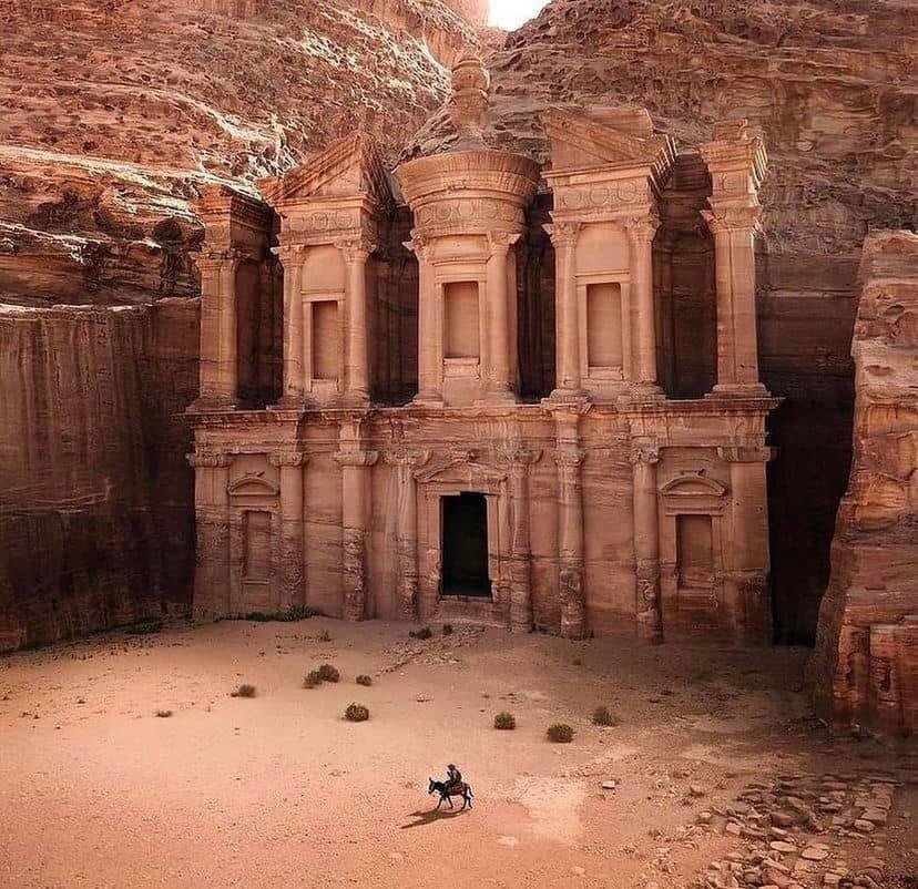 Esplendor das Aventuras na Jordânia (Famílias, Casais e Amigos) - VISITA À TRILHA DOS FUNDOS DE PETRA - 05ddaf57c77a590e2b3087d6a199c7f1