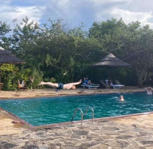 Safari en Mikumi en 2 días — En tren y por carretera