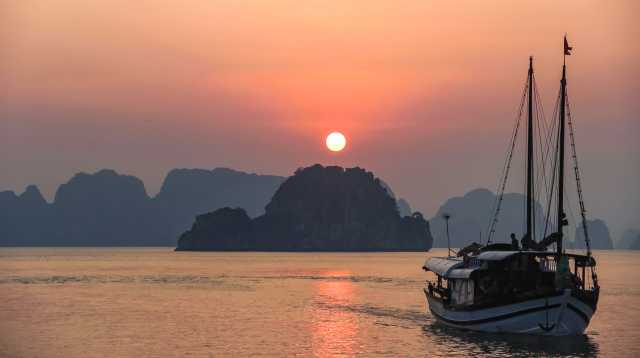 Viaggio in moto in Vietnam attraverso l'anello di Ha Giang in 12 giorni: 1 360 km su Royal Enfield Himalayan o Scram 411 cc.