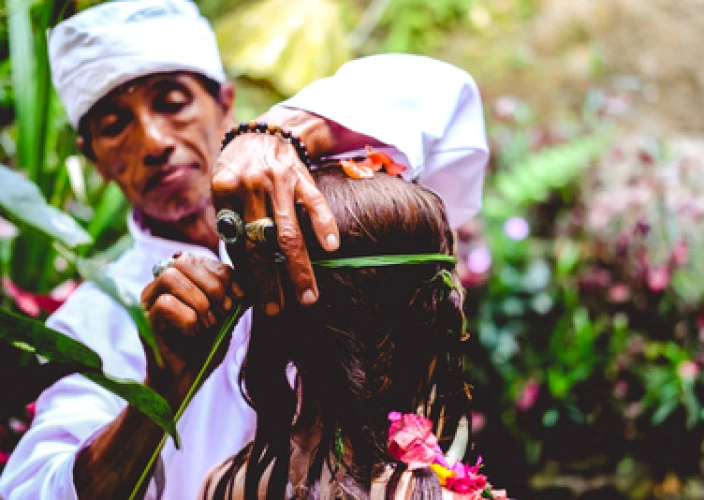 Voyage spirituel à Bali : yoga, purification et reconnexion au cœur de l’île des Dieux. - Guérir. Danser. Vibrer. - Photo du jour