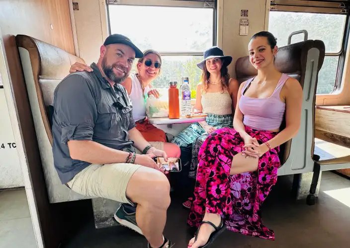 Esplora la Mitica Ceylon - Viaggio in treno nel Paese del tè verso Ella - Foto del giorno