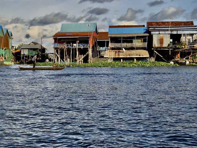 The loop around the lake + Kratie (dolphins) + Banteay Chmar