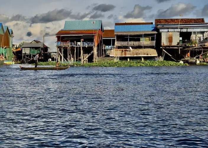 The loop around the lake + Kratie (dolphins) + Banteay Chmar - From Battambang to Phnom Penh - Photo of the day