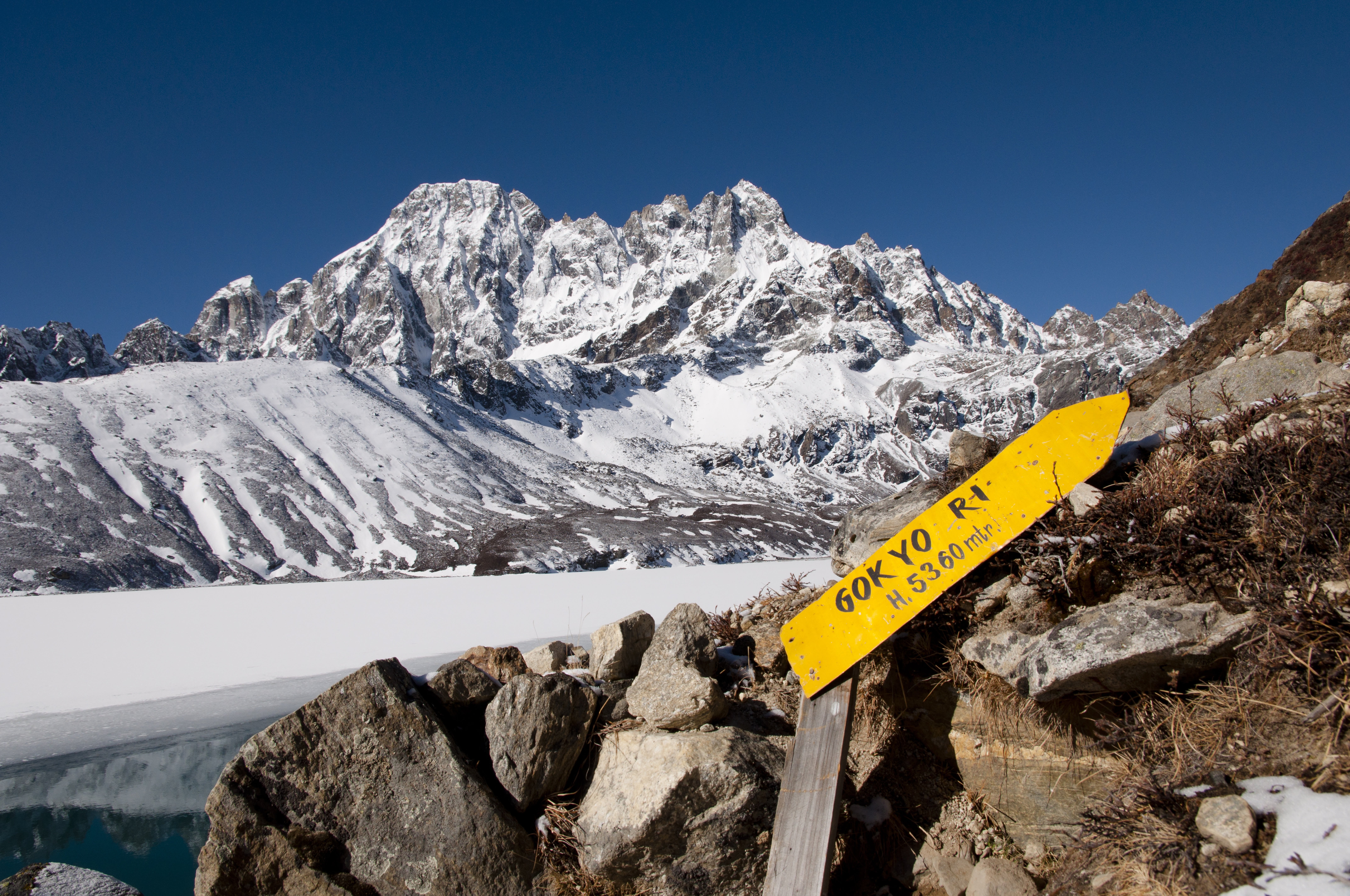 Lac de Gokyo et camp de base de l'Everest - Trek vers Gokyo (5 à 6 heures de trek) - Trek vers Gokyo (5 à 6 heures de trek)