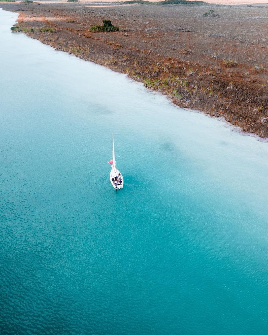 O circuito de Yucatán ☀️ - Cruzeiro de veleiro: 3h de magia em Bacalar - Foto do dia