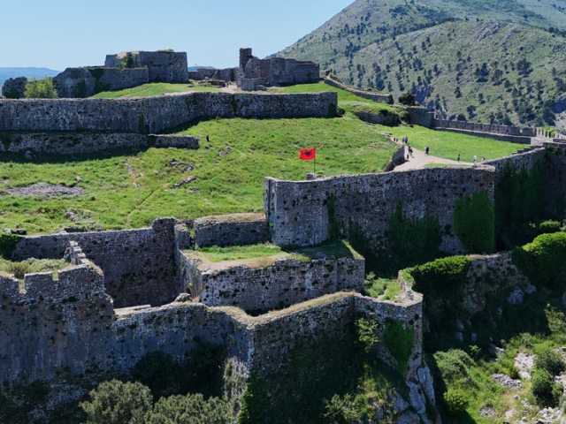 À travers les Balkans : canyons, royaumes et côtes