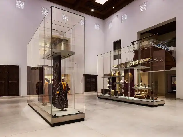 Évadez-vous en Oman - Explorez la majestueuse montagne, le désert et la mer d'Oman