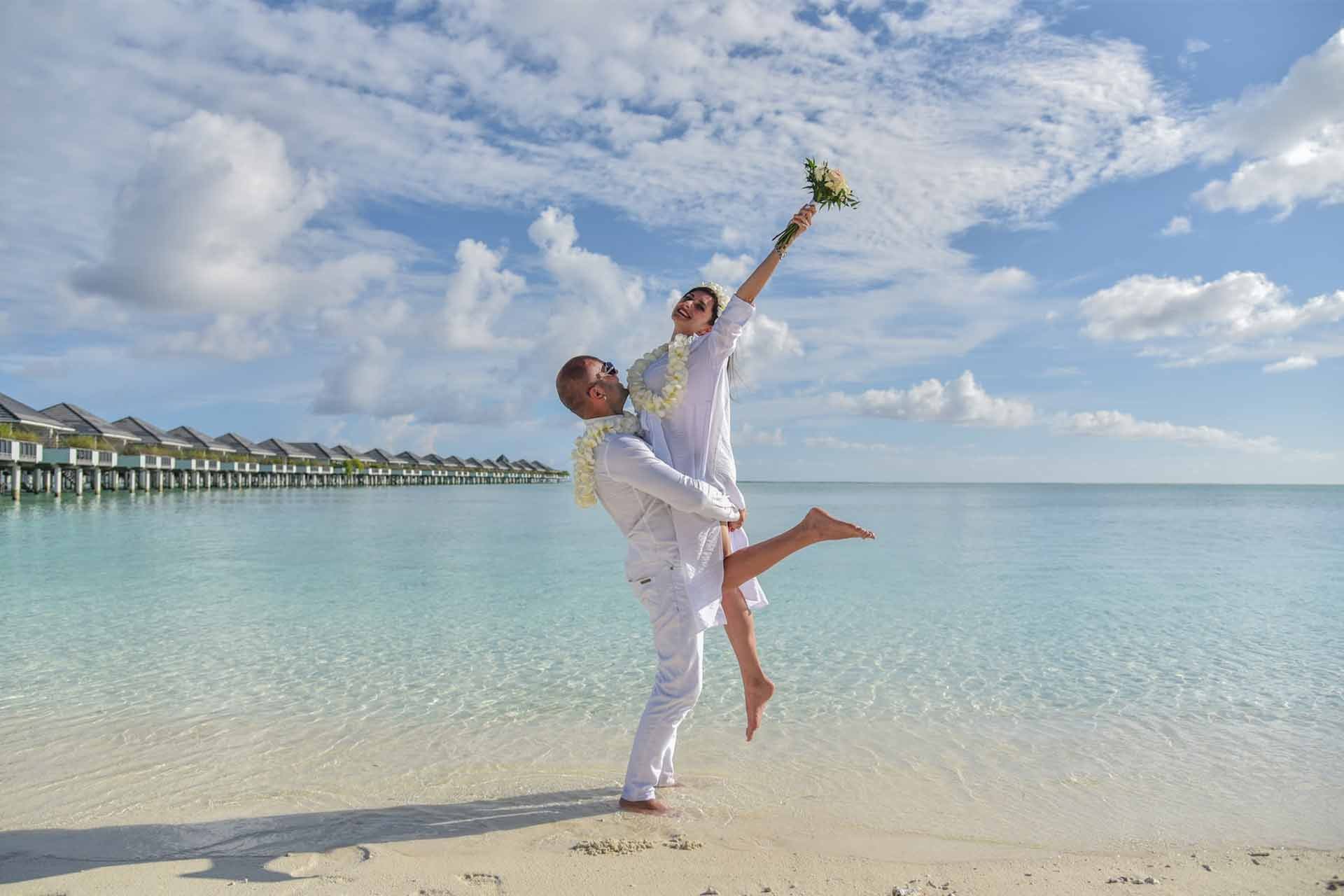 Huwelijksreis naar de parel van de Indische Oceaan en de Malediven. - Een huwelijk in het paradijs - Un mariage au Paradis